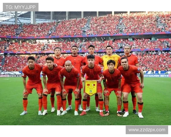 中国足球队迎战强敌，备战世界杯预选赛备受关注，主帅透露最新阵容调整