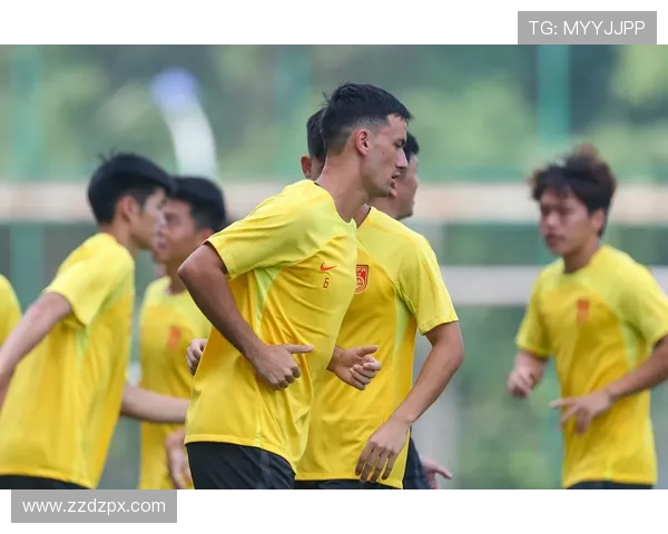 国足热身赛惊险逆转展现拼搏精神年轻球员闪耀全场掀起新希望
