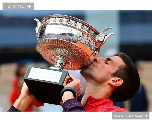 德约科维奇豪取赛季第九冠再登世界第一引领网坛新格局