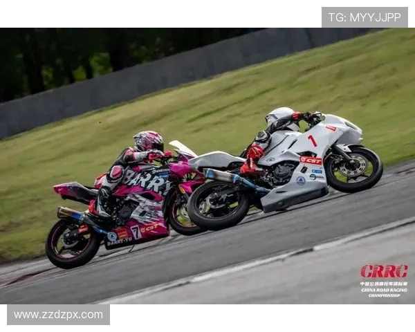 摩托车大奖赛最新动态：新赛季规则解析与顶级车手实力对决