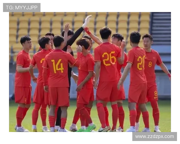 中国男足世预赛关键战告捷年轻阵容展现拼搏精神与希望未来前景